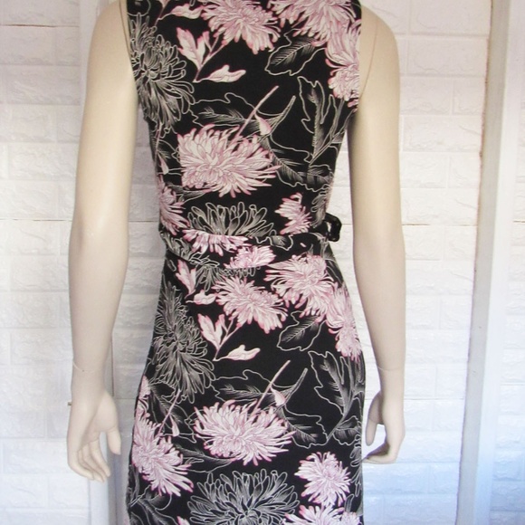 BCBGMAXAZRIA Black Petal Daisies Floral Tie Wrap Bow V Neck Night Out Dress S - Picture 2 of 5